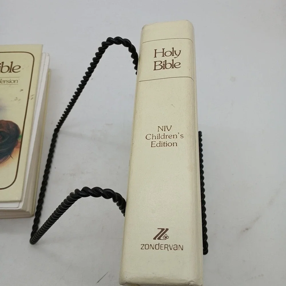 Childrens Holy Bible Vintage NIV‎ Edition 1978 Zondervan Christian Book Lot of 2